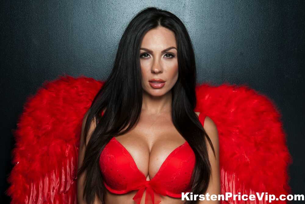 Red-Bra Kirsten: The Alluring Brunette MILF's Breast-Friendly Adventure