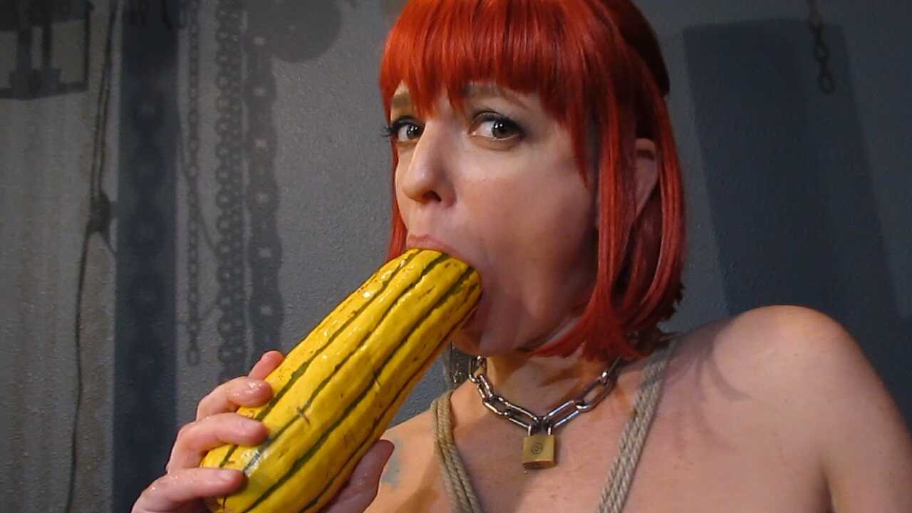 Abigail Dupree's Pierced Ass: Kinky Piss Play with Toys and a Gourd