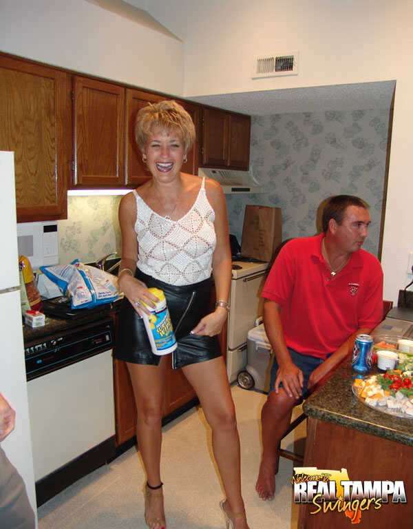 USA swinger Tracy Lick and her gf arrange an evening of drink and sex with mature MILFs: Mature Strapon Gangbang - Tracy L...