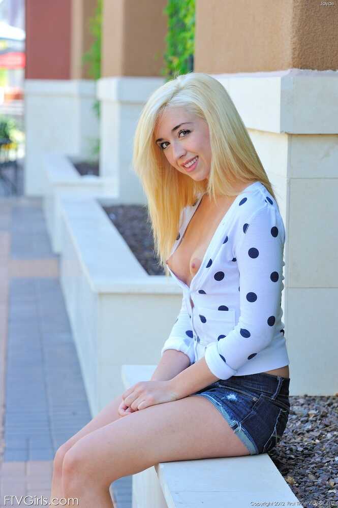Cute Jayde's Skinny Legs And Shapely Bum On Display In The Streets Of Town! - Jayde