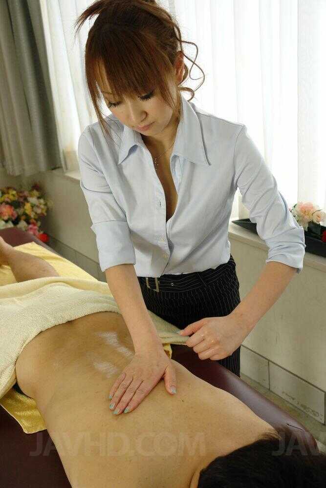 Oral Pleasure with Anna Mizukawa: The Redheaded Japanese Masseuse Gives an Intense Blowjob