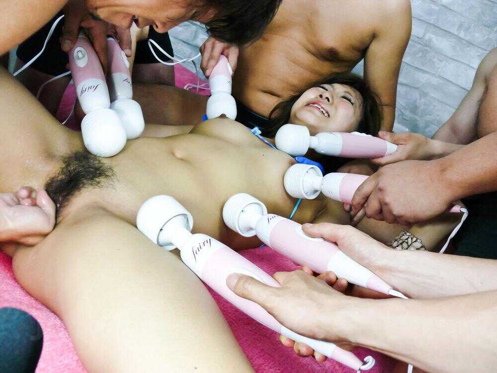 Naughty Japanese Schoolgirl Mahiru Tsubaki Gets a Face Full of Cum in a Grueling Gangbang Session - Mahiru Tsubaki