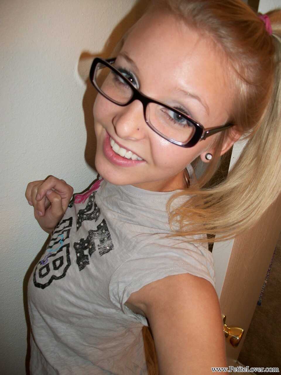 Blonde Elle Blue takes a glasses-on mirror selfie and discovers her pussy - Elle Blue