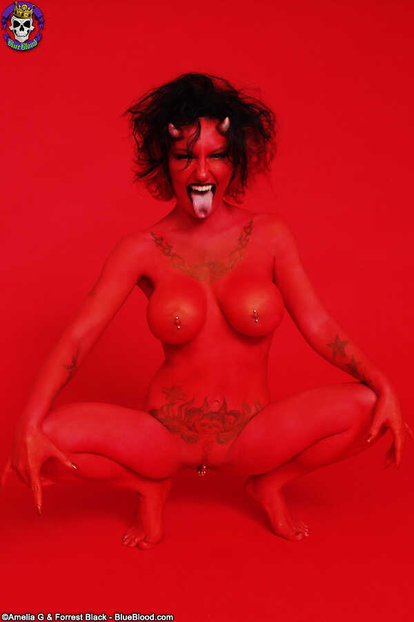 Nina Sin's Devilish Nude Gig Pierced and Tattooed Chick with a Big-Titted Bust - Nina Sin