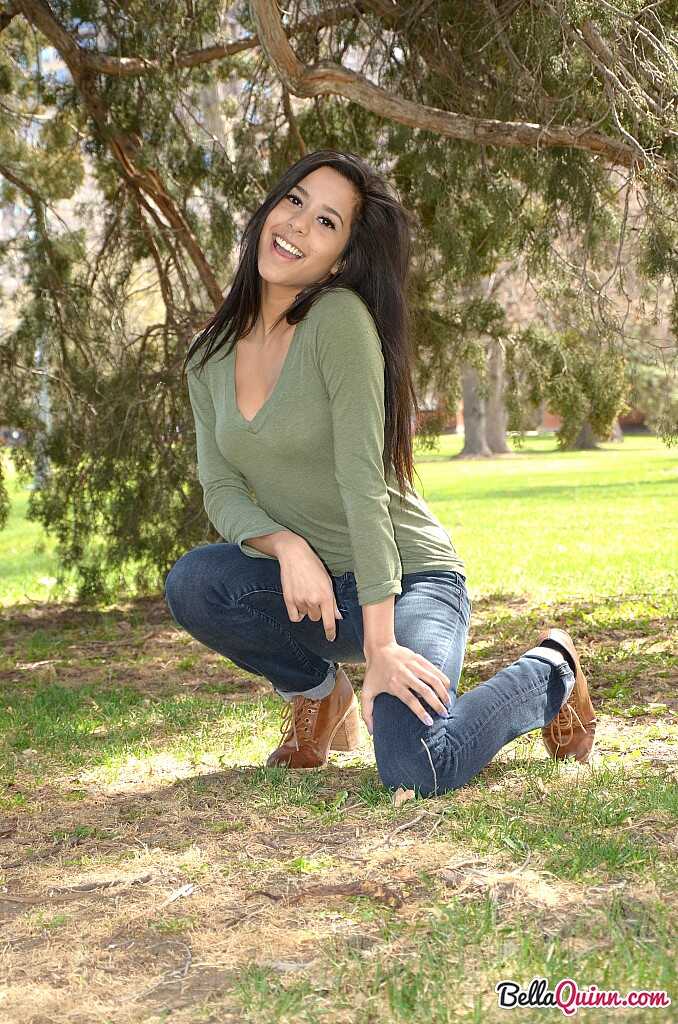Bella Quinn's Public Flash in the Park: A Latina Chick's Sweater and Jeans Adventure - Bella Quinn