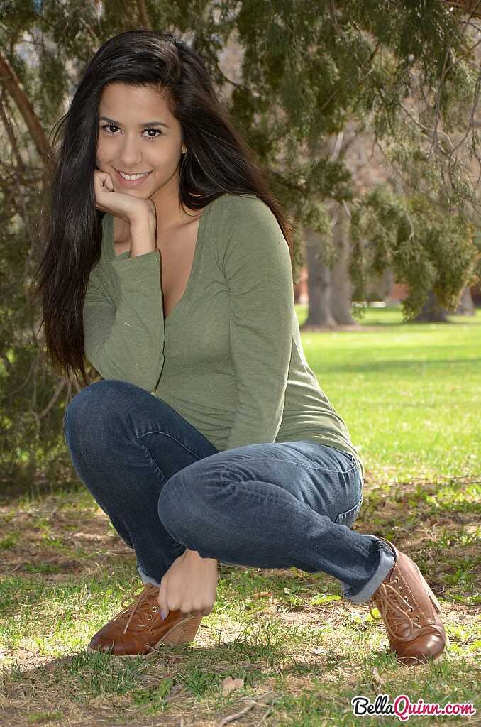 Bella Quinn's Public Flash in the Park: A Latina Chick's Sweater and Jeans Adventure - Bella Quinn