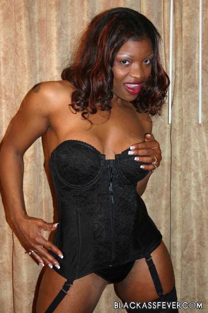 Big Black Booty and Bouncy Titties: Brandi Coxxx's Sexy Lingerie Freakout! - Brandi Coxxx