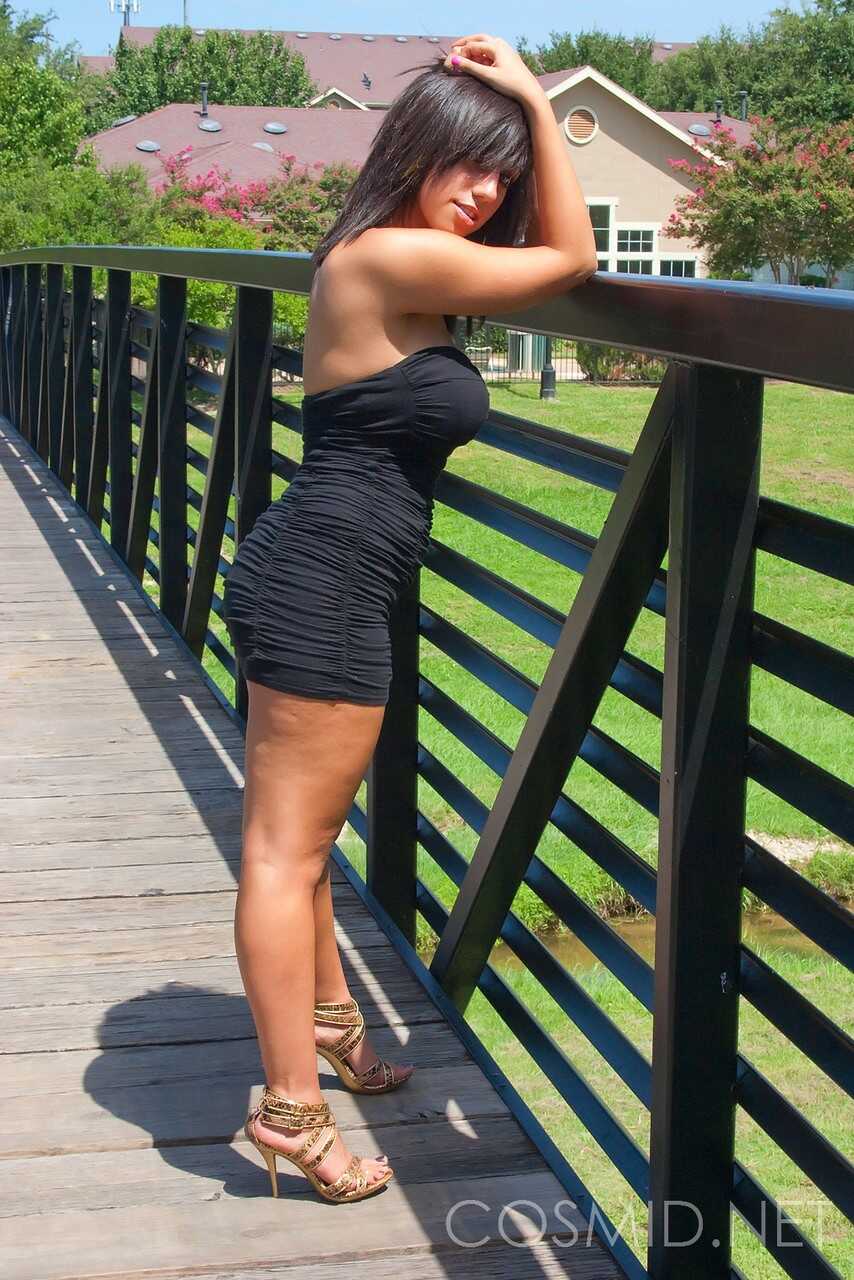 Braless Busty Shami Halil Goes Wild Outdoors in Tight Dress and Tops Off Her Floppy Tits with a Smile! - Shami Halil