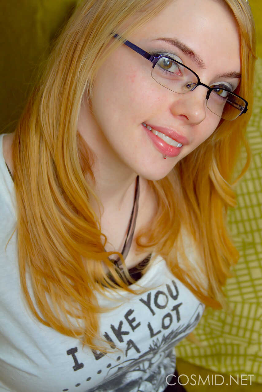 Sexy Sue in Slender Glasses Busty Amateur Adventures