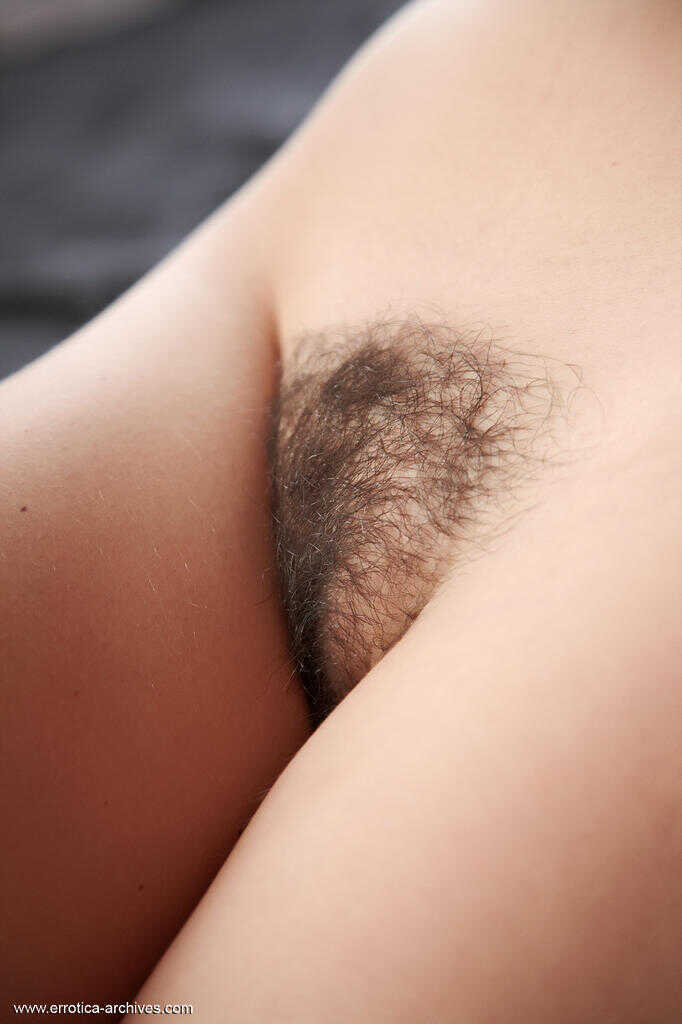 Natural Beauty Jasna’s Hairy Vagina