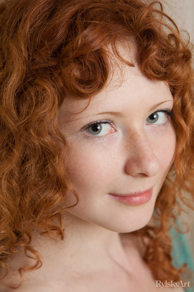 Red Rochelle's Tight Red Spread: A Cute Teen with a Hairy Beaver Gets Naughty - Rochelle