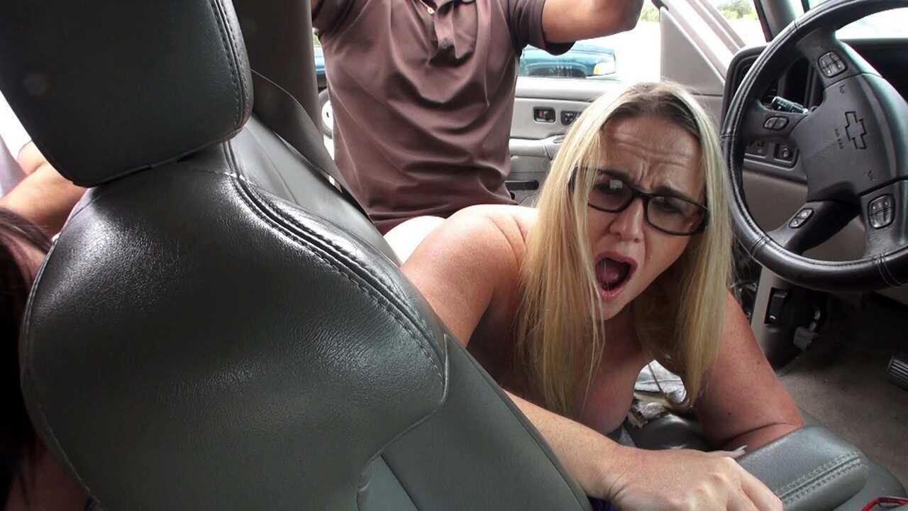 White sluts Virgo Peridot and Dee Siren show off their big asses before interracial anal sex - Virgo Peridot, Dee Siren