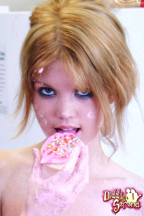 Young Girls Diddy and Serena Get Messy With Their Lesbian Fling in the Kitchen, with Beautiful Faces and Oiled Teens - Did...