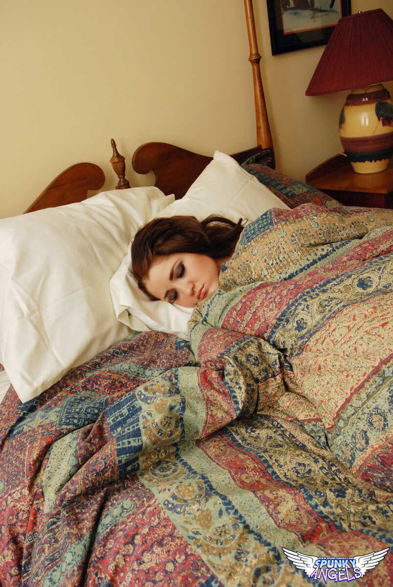 Tattooed teen Jeska Vardinski wakes up from a snooze with no clothes on Small Tits MILF Adventures - Jeska Vardinski