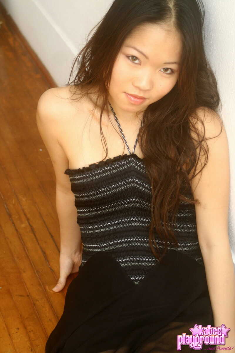 Naughty Grace Shows Off Her Sexy Long Legs and Bare Feet in a Tight Fit High Skirt! - Grace