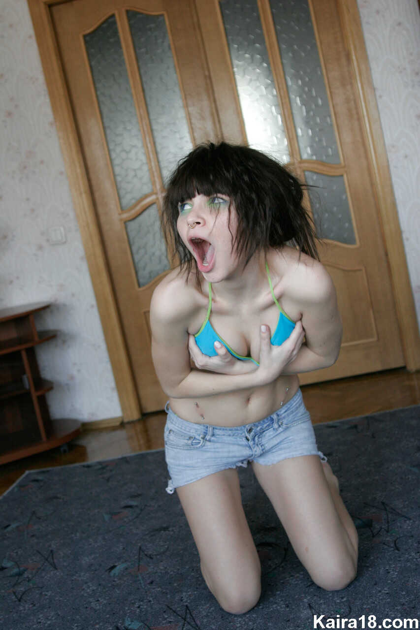 Charming teen Kaira 18 doffs jean shorts on way to getting nude! - Kaira 18