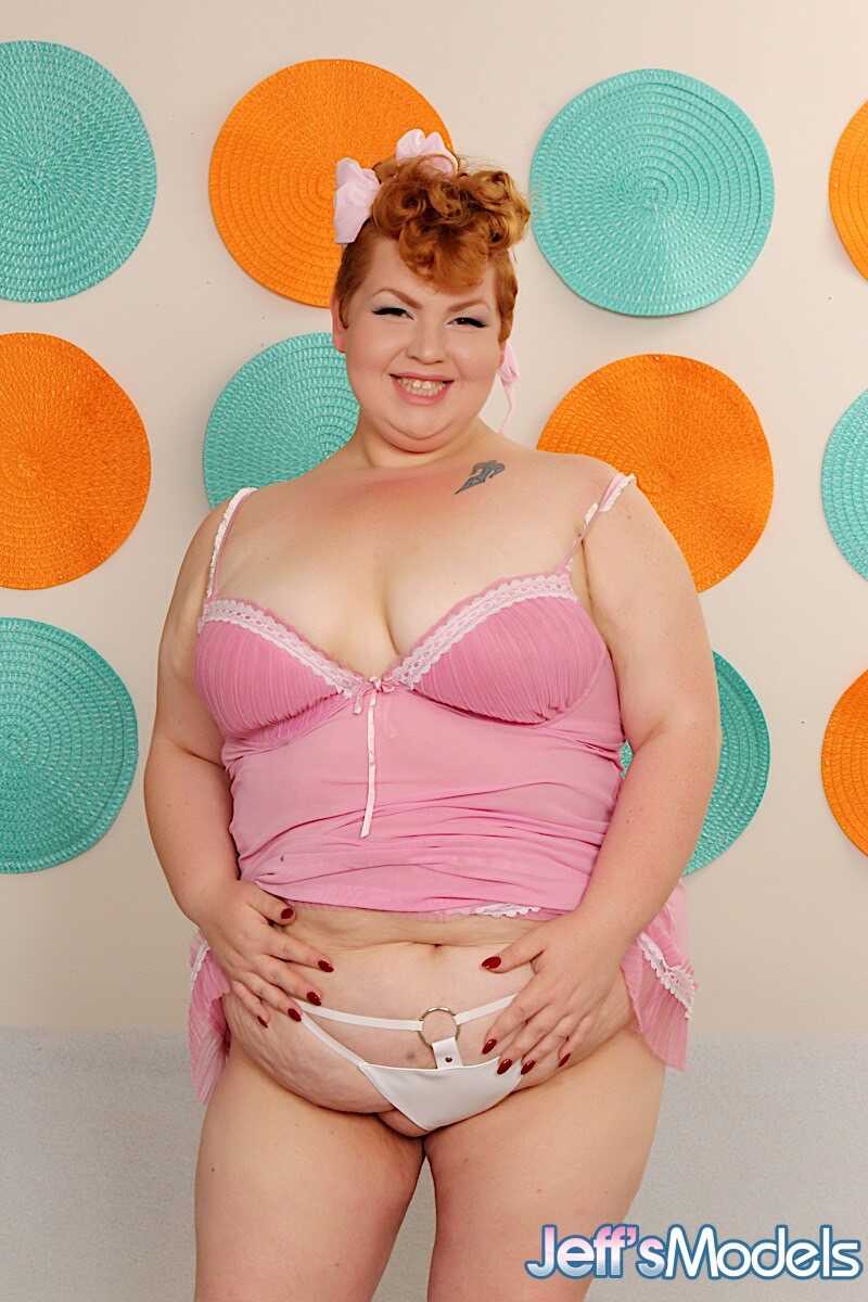 Obese redhead Velma Voodoo gets banged by a sex machine on a futon while her big saggy tits jiggle and her chubby big tits...