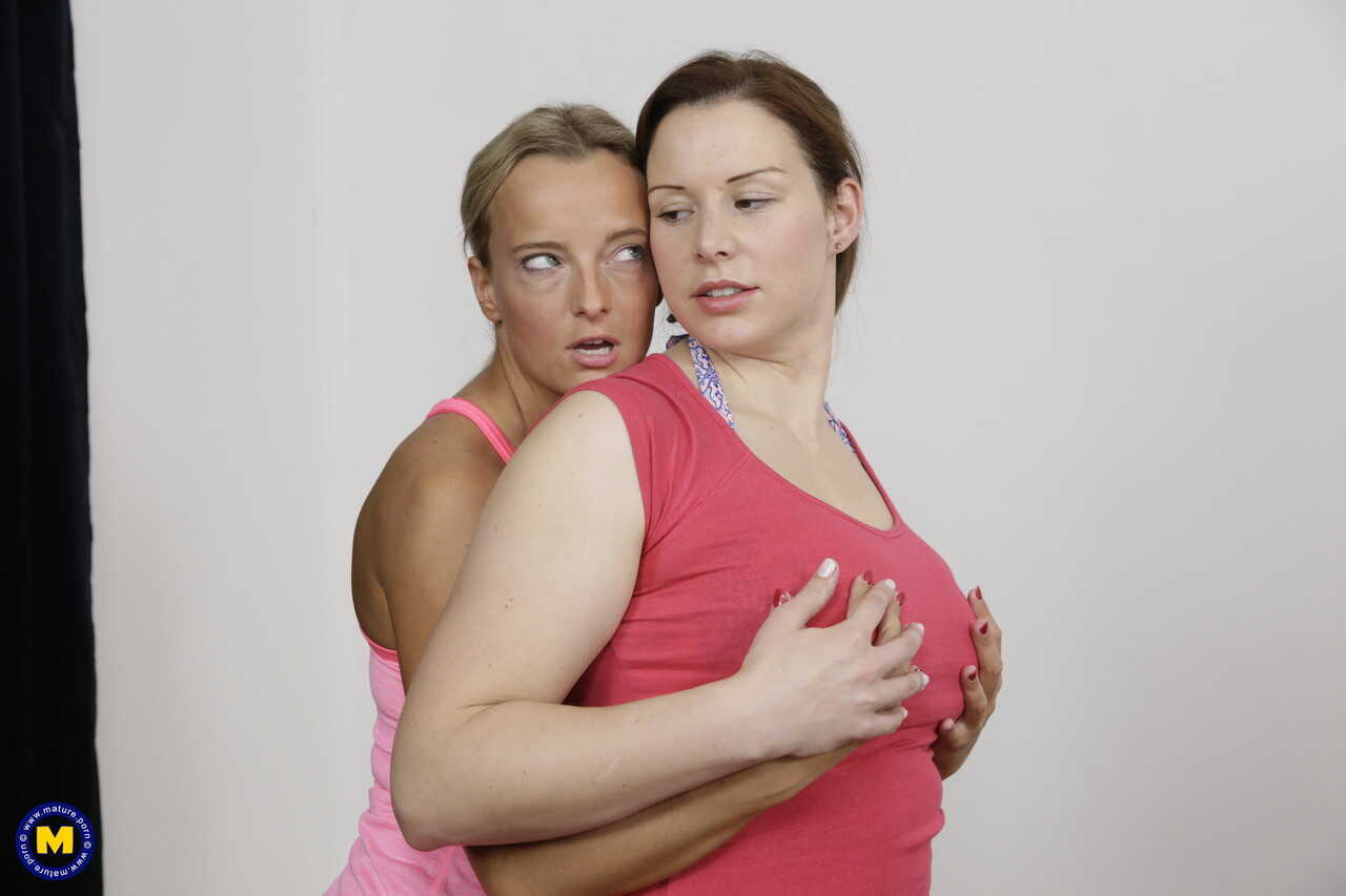 Mature Threesome: Chubby Lesbians in Yoga Pants Discover the Key to Bedroom Bliss - Amy Pink, Carol Wings, Janika Sharing