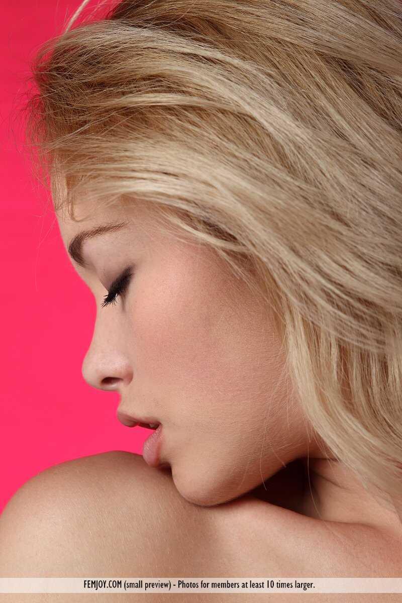 Blonde Goddess Tinna's Perfect Pussy and Hot Ass Strip Down for Your Pleasure - Alisa G White