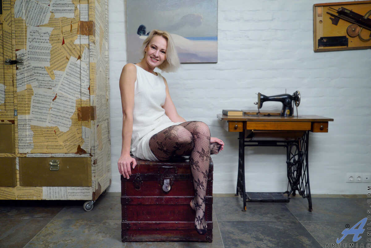 Older Woman With Pleasing and Firm Face Strips Down to Black Stockings, Seduces Artemia's Mature Blonde Ass - Artemia