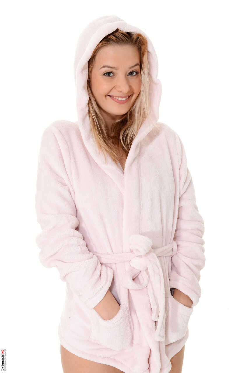 Anna Tatu Strips Off Her Robe To Reveal A Huge D-Cup Nude Body - Anna Tatu