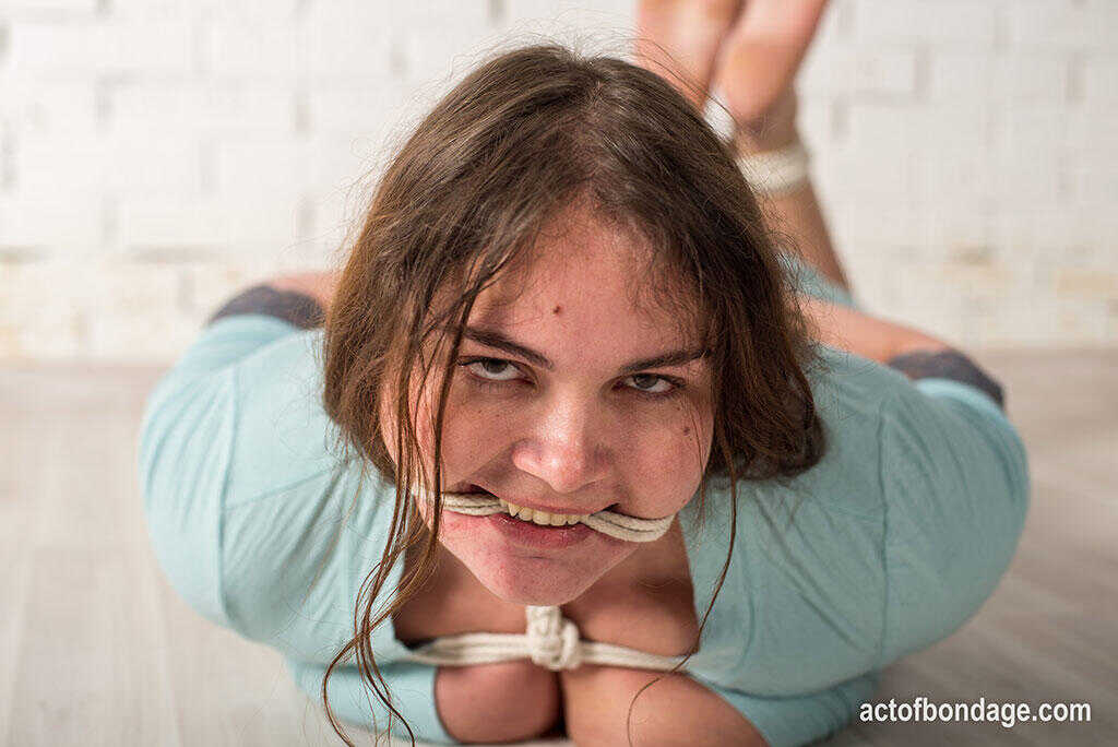 Busty Natasha's Sexy Rope Bondage Escapade: A BBW BDSM Adventure with Big Breasts and Bare Feet! - Natasha