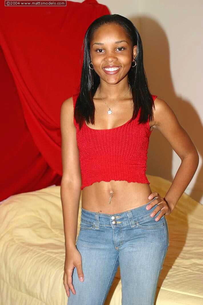 Young and Sultry Cali Fingers: The Amateur Black Teen's Damp Slit Spread - Cali