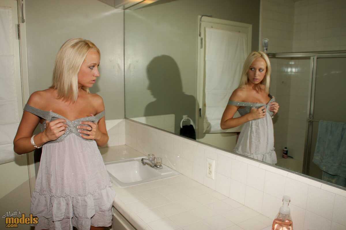Blonde Torrie Admires Her Naked Body in the Mirror and Discovers a Hidden Treasure - Torrie