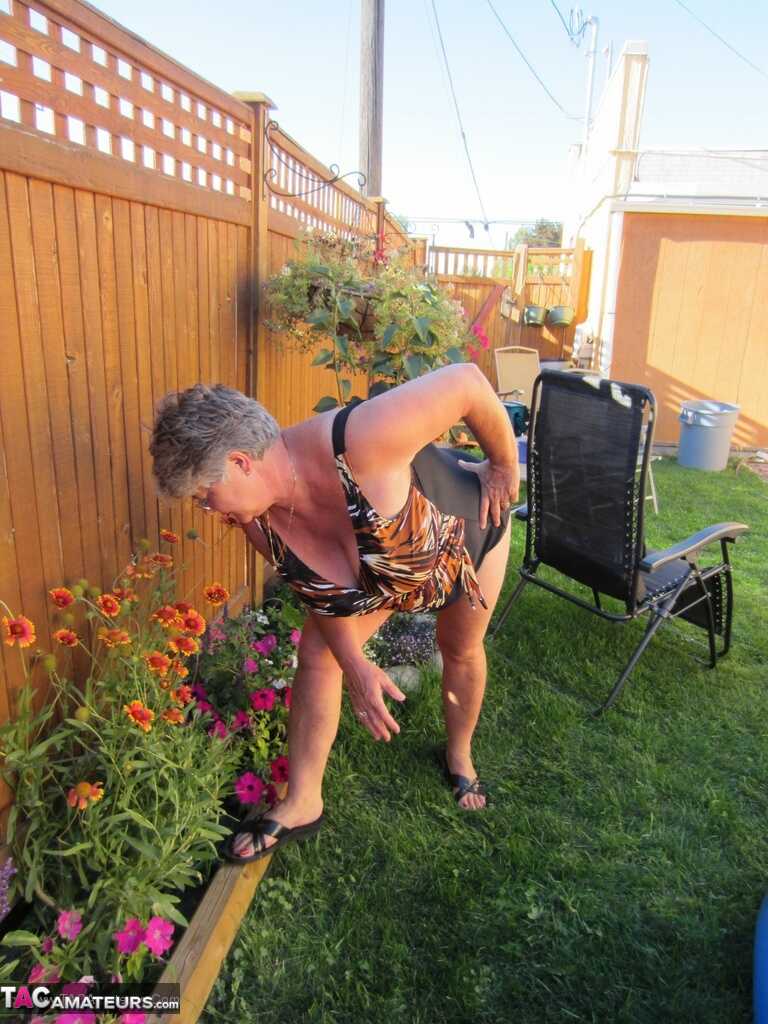 Fatty Mature Girdle Goddess Peels to Enjoy Skinny Dip with Her Very Old, Big Ass Granny Friends in the Wading Pool - Girdl...
