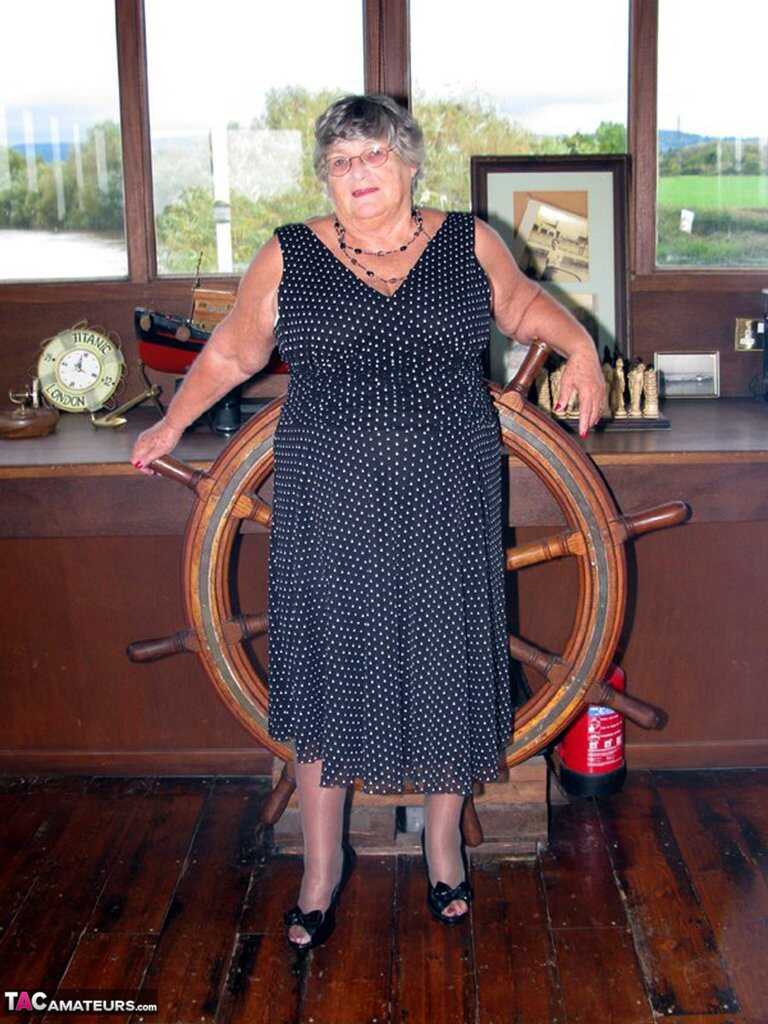 Grandma's Boating Adventure: A Horny British Nan Masturbates in Stockings on a Luxurious Yacht! - Grandma Libby