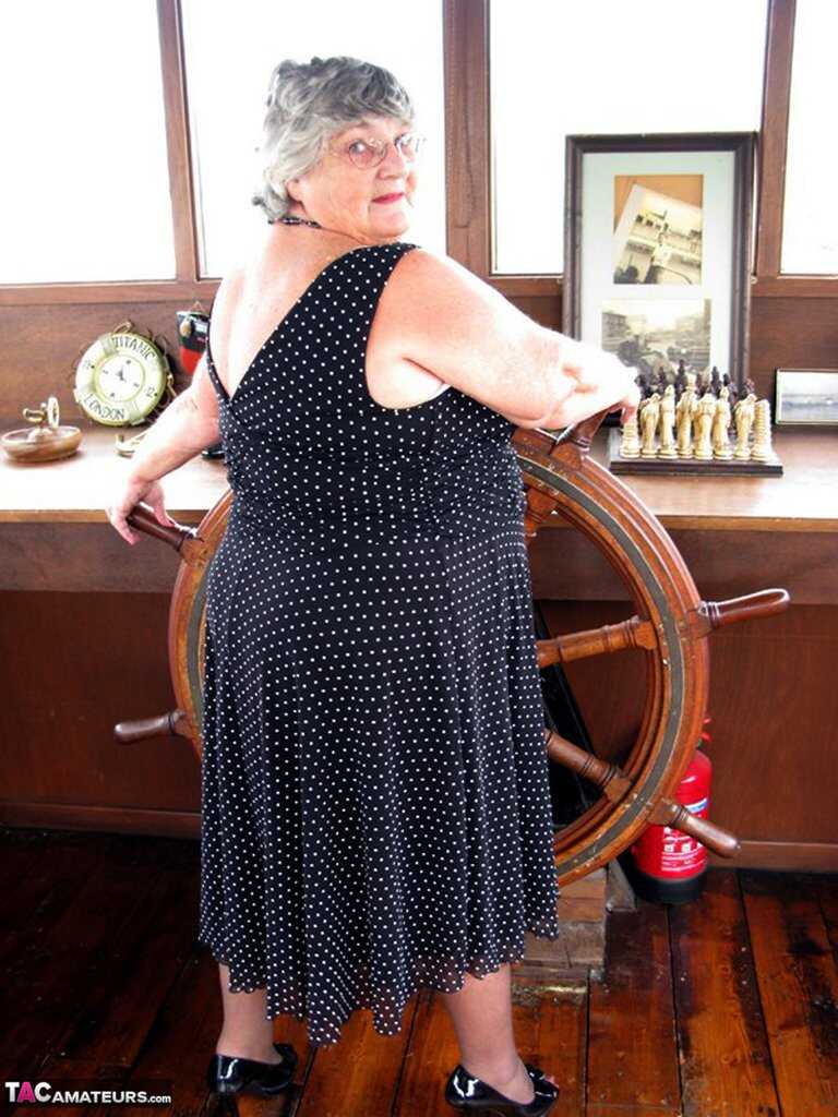 Grandma's Boating Adventure: A Horny British Nan Masturbates in Stockings on a Luxurious Yacht! - Grandma Libby