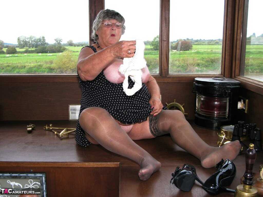 Grandma's Boating Adventure: A Horny British Nan Masturbates in Stockings on a Luxurious Yacht! - Grandma Libby
