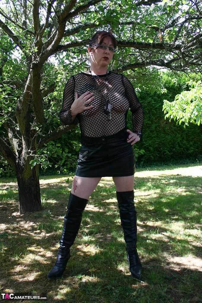 Sexy MILF Mary Bitch Pisses Her Way through the Woods in a Sexual Frenzy! - Mary Bitch