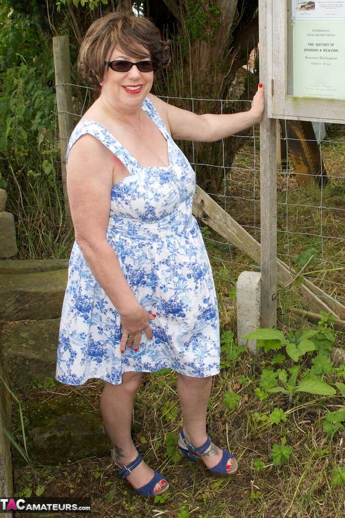 Older UK Amateur Speedy Bee Disrobes in Footwear While Worshipping at Church - Speedy Bee