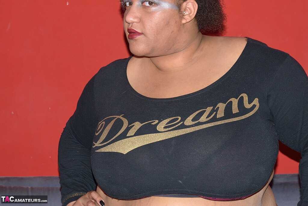 Voluptuous Curvybunnyb Rubs Her Huge Black Booty While Exploring Her Juicy Pussy - Curvybunnyb