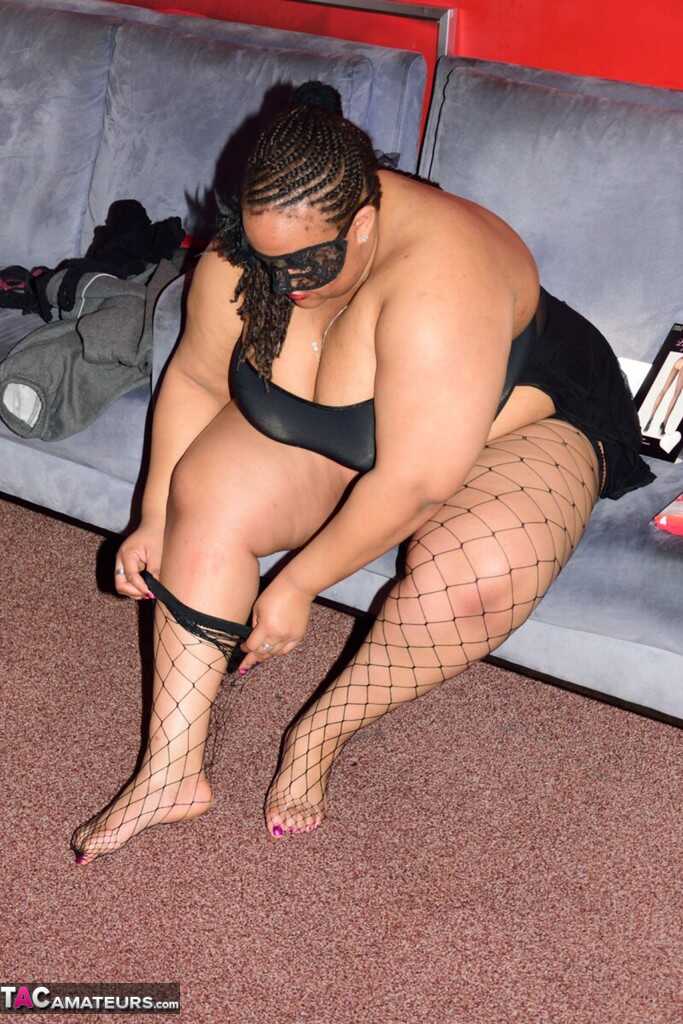 Curvy Bunny's Masked SSBBW Adventure: Unveiling Her Huge Saggy Tits and Massive Ass - Curvy Bunny