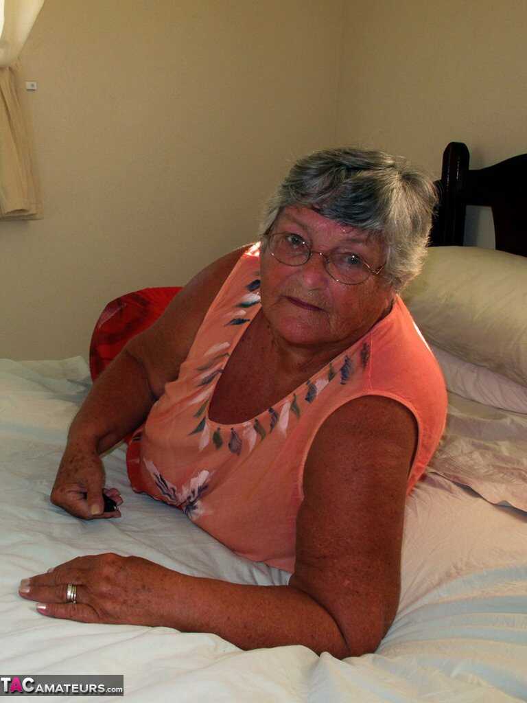 Granny's Saggy Titties and Hairy Pussy on Display for the Camera: A Fat Old Libby's Solo Show - GrandmaLibby