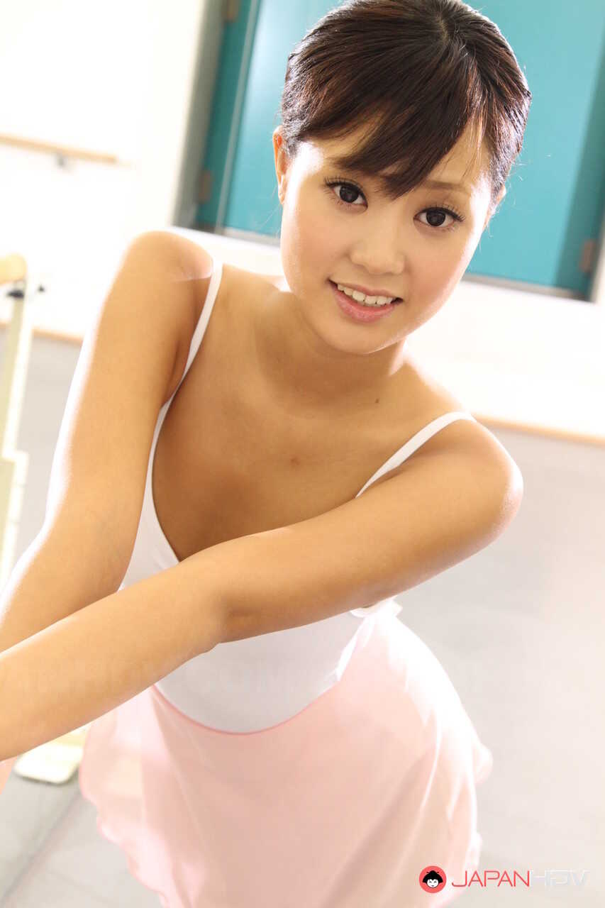 Stretching Her Ballerina Body in Tights & Tutu: Ruri Kinoshita's Nude Ballet Fetish - Ruri Kinoshita