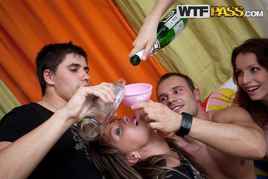 Nene, Norma, July, Alisha Lera: College Students Engage in Group CFNM Sex After Drinking Alcohol at a Wild Party! - Nene, ...