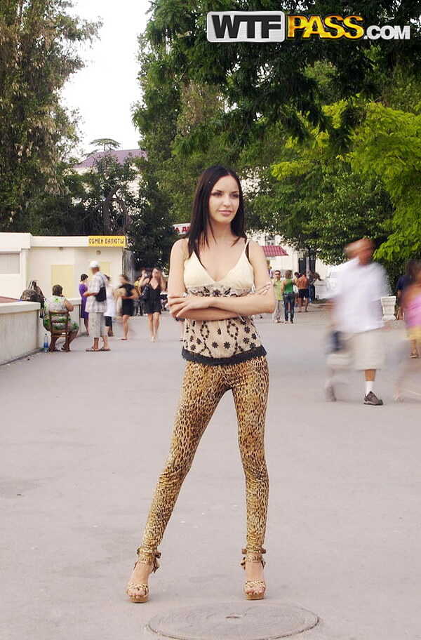 Aurita's Animalistic Flash: A Pretty Brunette's Amateur Public Flashing in Tight Pants - Aurita