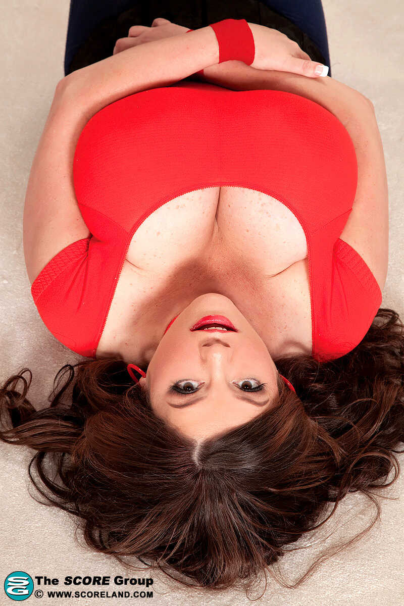 Curvy Diane's Poppos' Pumping Poppas' Pop-Tart: A XXX Parody of the '90s Breakfast Snack Favorite! - D...