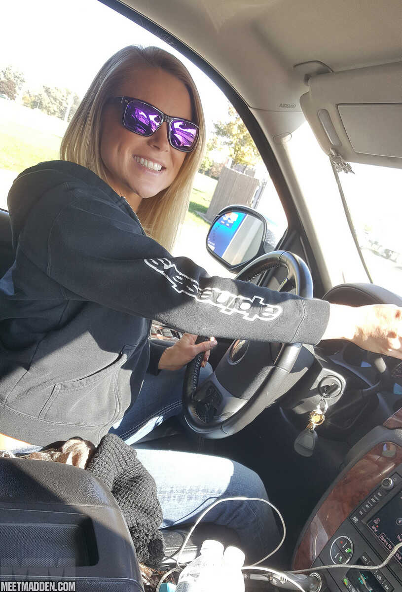 Amateur girl Meet Madden goes topless behind the wheel in sunglasses while driving! - Meet Madden