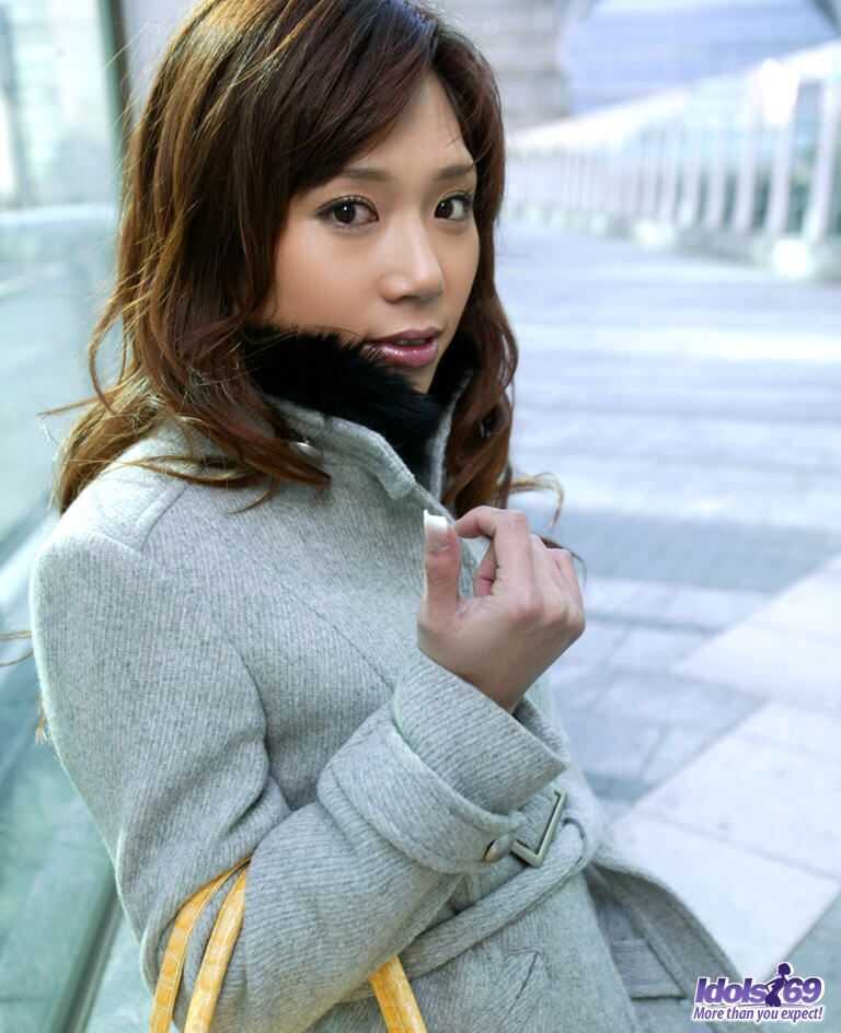 Mariko's Masturbating Bush After Sex on a Hotel Bed: A Japanese Teen Nipples and Perky Tits Showcase - Mariko