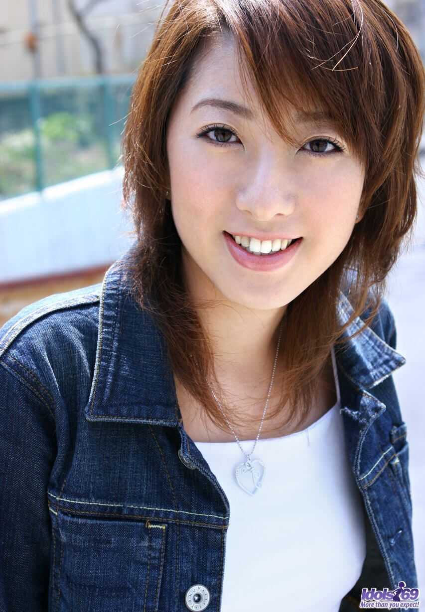 Exposing Jyuri's Cutie Pants: The Naughty Homecoming of Japan's Hottest MILF - Jyuri Kanoh
