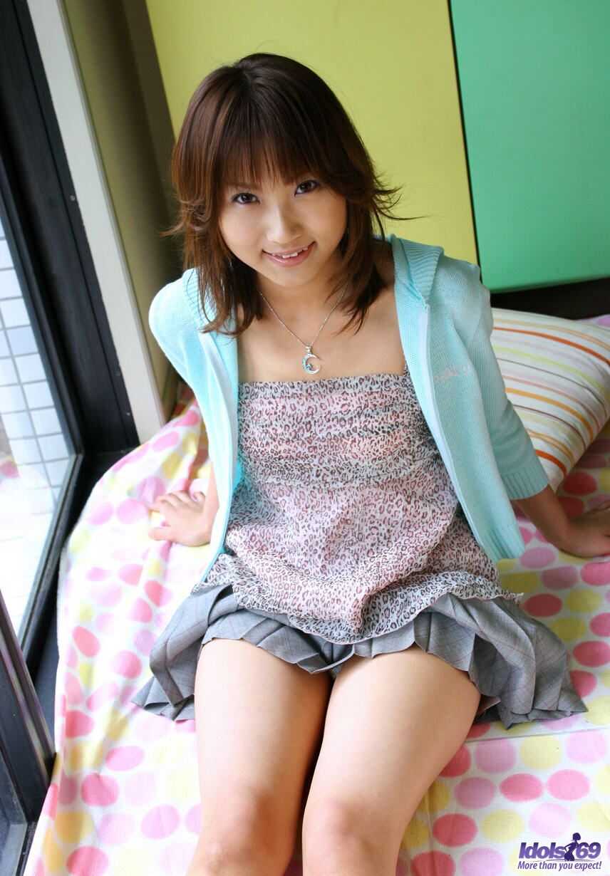 Japanese Cutie Haruka Morimura Exposes Her Perfect Ass in a Sexy Lingerie After Naughty Upskirt Action! - Haruka Morimura