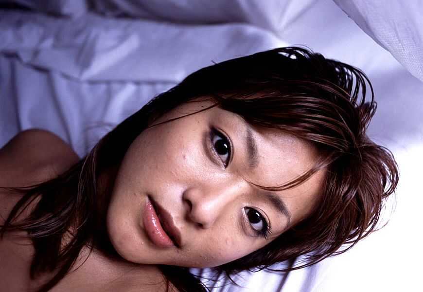 Tiny, Naughty and All Natural: Misako's Skinny Body on Display in a Japanese Nude Modeling Session! - Misako