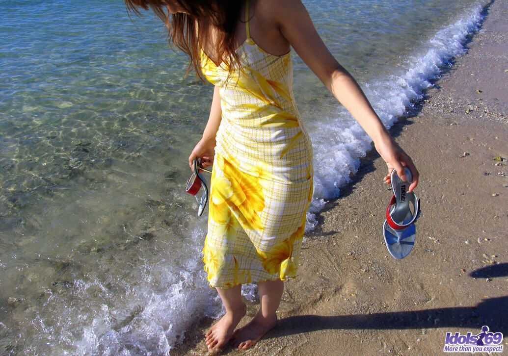 Cute Yua Aida and her nice tits on the beach!