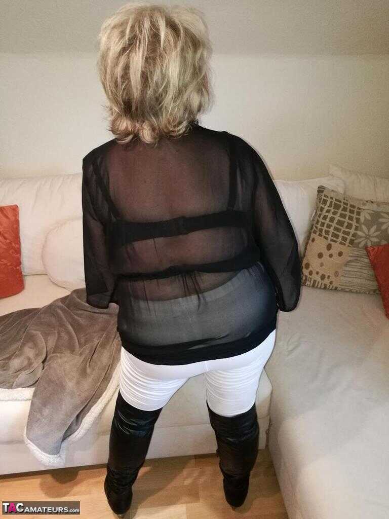 Amateur BBW Caro's Hose and Boots Showdown: A Creamy Climax Inside Her Fatty Snatch - Caro