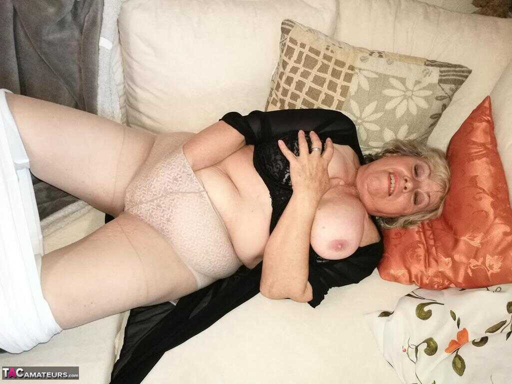 Amateur BBW Caro's Hose and Boots Showdown: A Creamy Climax Inside Her Fatty Snatch - Caro