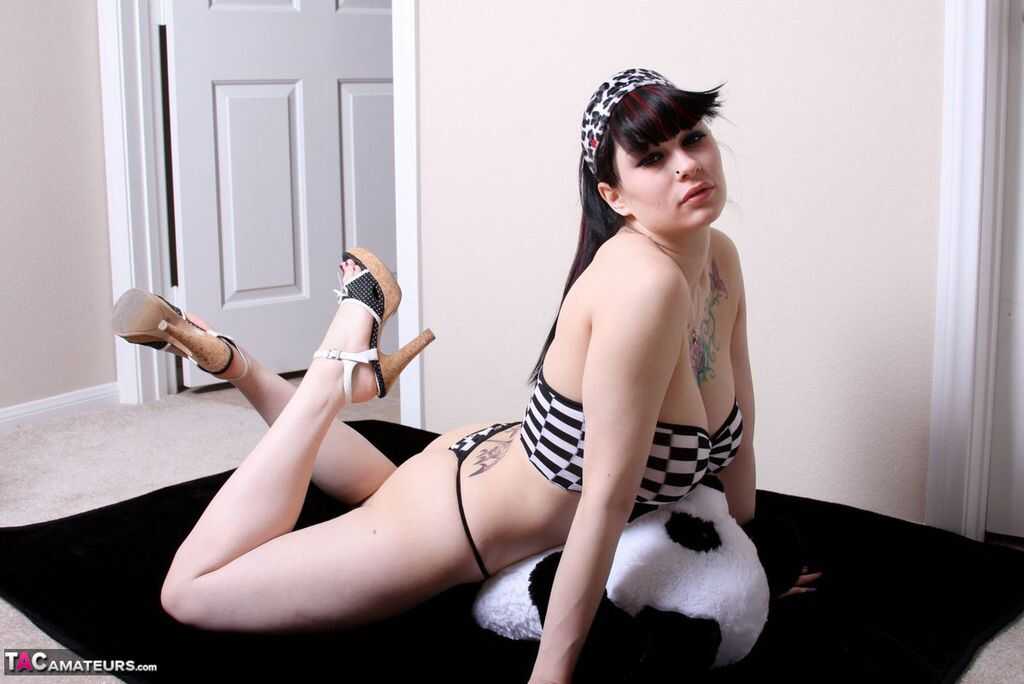 Susyrocks' Ink-Stained Tattooed Hooters Suckling and Humping a Stuffed Animal while Jennique Adams Rides the Pole in ...